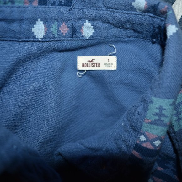 Aeropostale Button Shirt Ikat Pattern - Picture 3 of 3